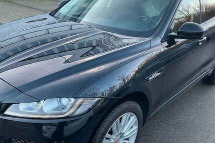 Jaguar F-Pace 34.380 km 14.400 &euro; Bremen Strom 28197