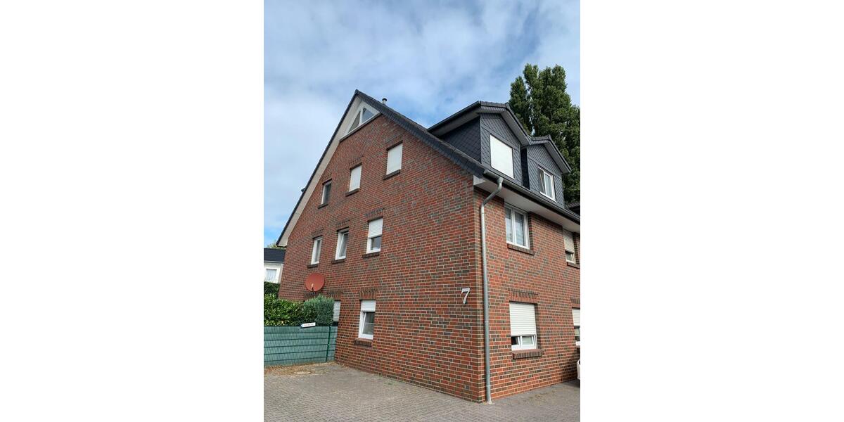 Dachgeschoßwohnung Delmenhorst - 2.5 Zimmer, 77 m&sup2;, 182.000&euro; | Angebot:26795656