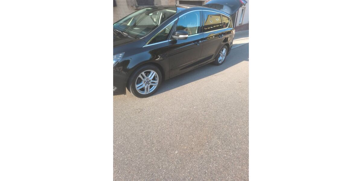Ford S-Max 181.000 km 15.999 &euro; Altensteig 72213
