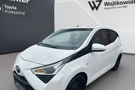Toyota Aygo (X) 40.000 km 10.980 &euro; Friedberg 61169
