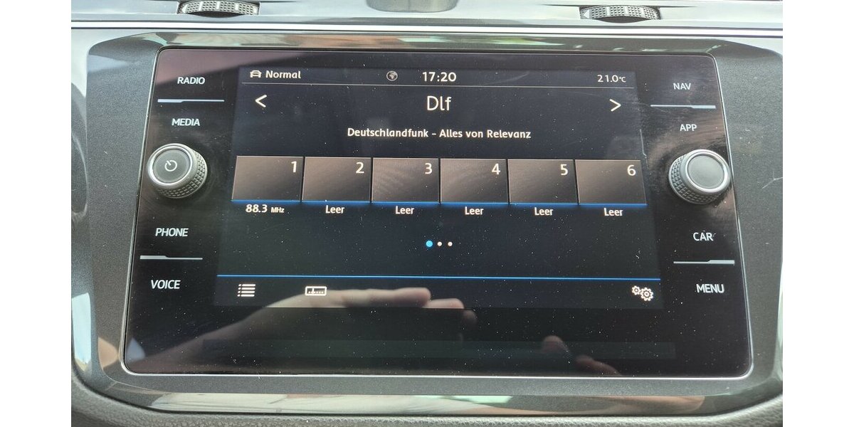 VW Tiguan Highline R-Line DSG, Navigation, LED-Schein 61.222 km 22.790 &euro; Rodgau 63110