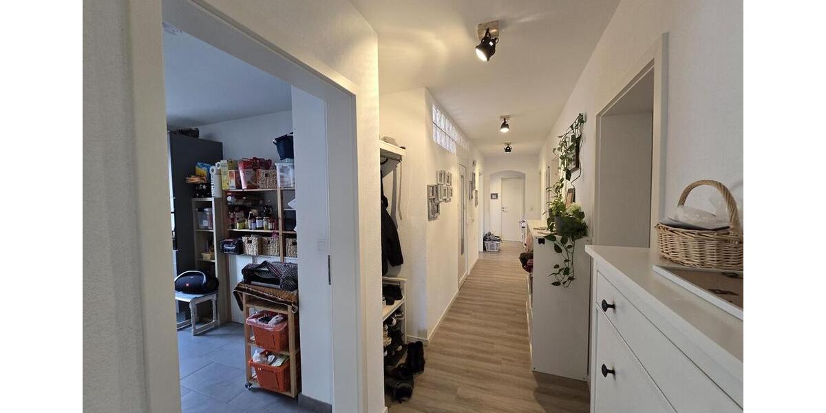 Etagenwohnung Niederdorfelden - 5 Zimmer, 138 m&sup2;, 1.400&euro; | Angebot:24763325