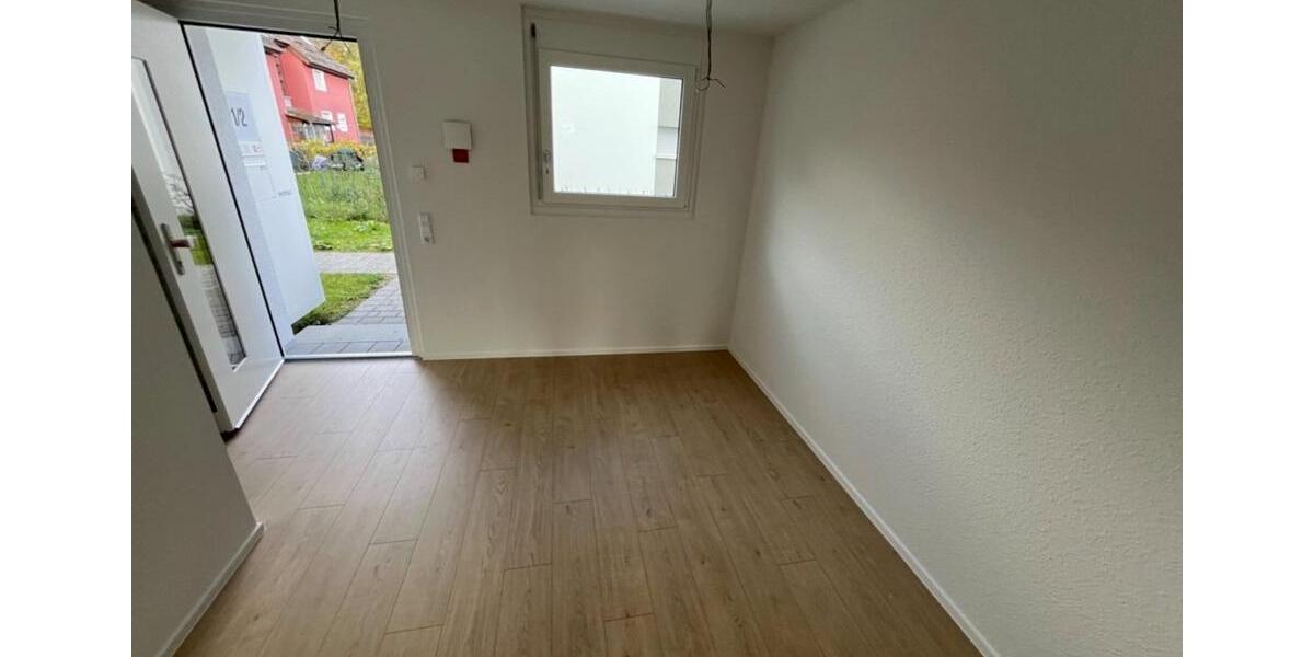 Reihenhaus Weingarten (Baden) - 5.5 Zimmer, 111 m&sup2;, 1.715&euro; | Angebot:24830170