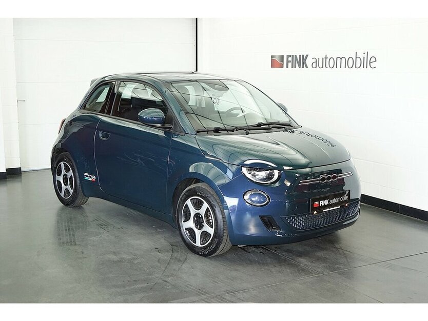 500e Action Carplay Android Automatik 1.Hand