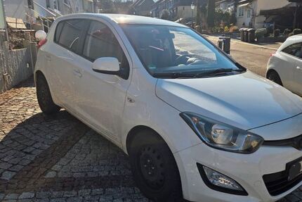 Hyundai i20 136.000 km 3.500 &euro; Chemnitz 09114