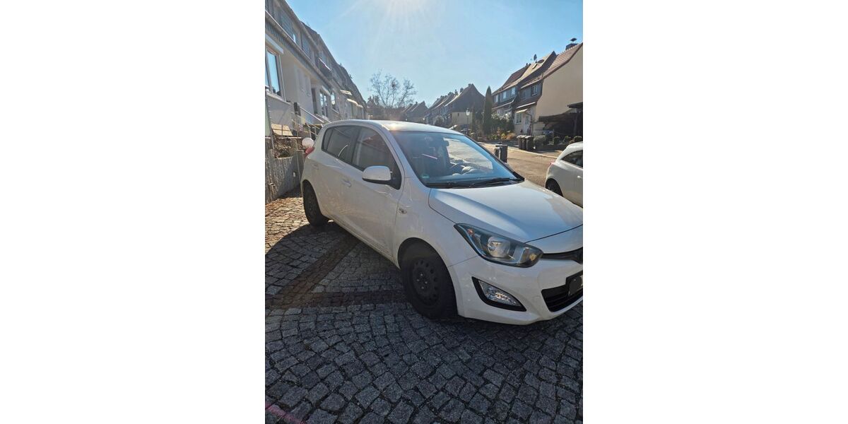 Hyundai i20 136.000 km 4.000 &euro; Chemnitz 09114