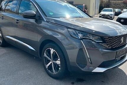 Peugeot 5008 81.000 km 17.990 &euro; Roding 93426