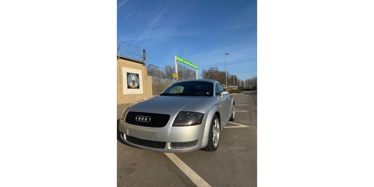 Audi TT 295.000 km 4.150 &euro; Neuss 41464