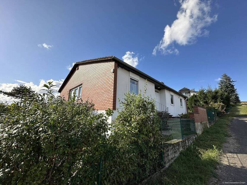 Herrlicher Bungalow in Feldrandlage mit Garten (exklusive EinliegerWohnung)