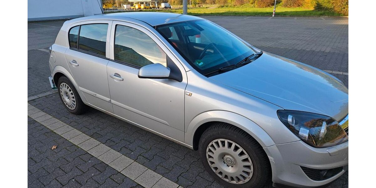 Opel Astra 69.300 km 4.800 &euro; Uslar 37170