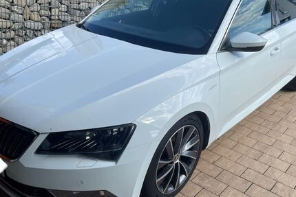 Skoda Superb 201.600 km 13.990 &euro; Zwiefalten 88529