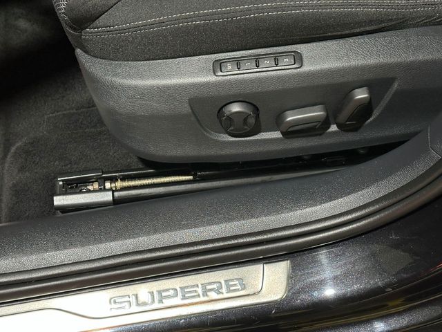 BMW i3 (60 Ah) mit Range Extender Navi*19Zoll* 169.458 km 9.980 € Gebesee 99189