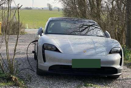 Porsche Taycan 33.728 km 72.000 &euro; Hamburg 20149