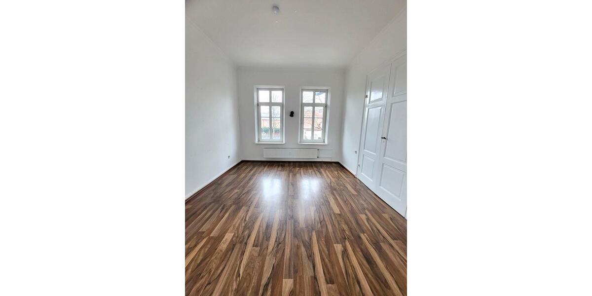 Schöne 134 qm Wohnung 4 zimmer