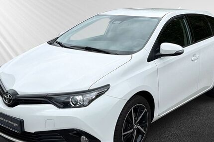Toyota Auris 129.650 km 11.890 &euro; Neumünster 24536