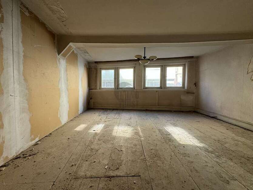 Haus zum Kaufen in Wertheim 150.000 € 187 m² 11 zimmer