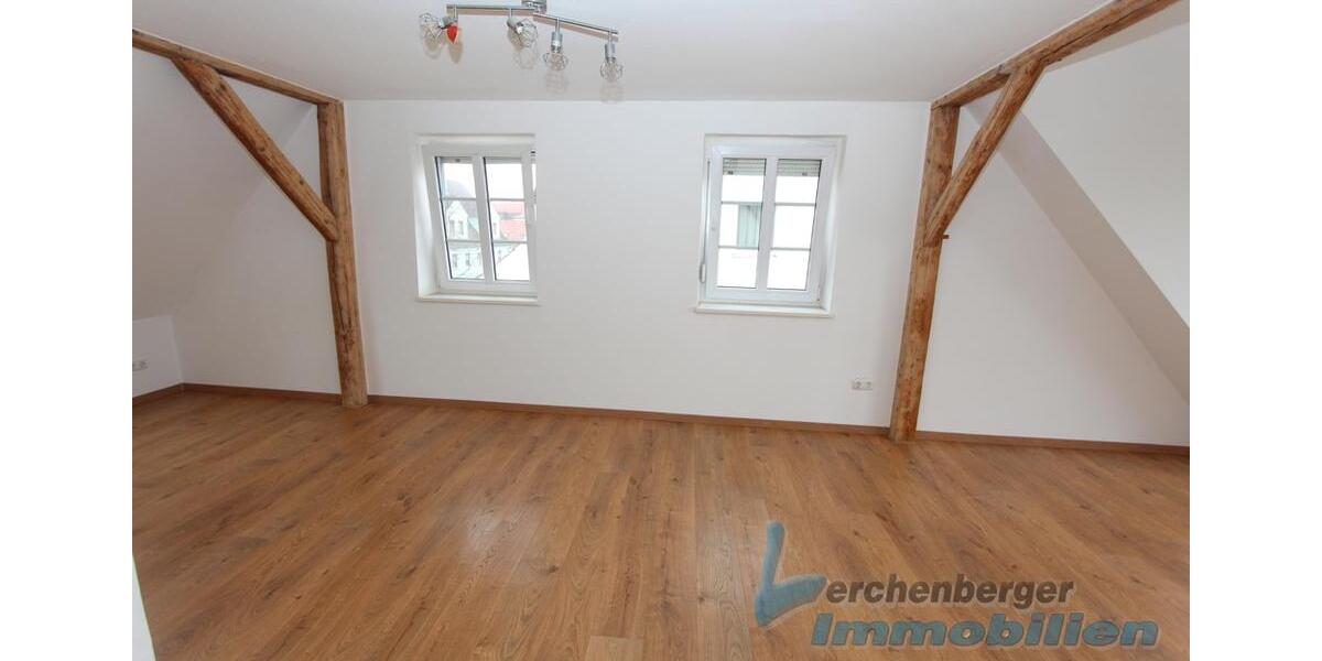 Dachgeschoßwohnung Plattling - 2 Zimmer, 80 m&sup2;, 650&euro; | Angebot:26424662