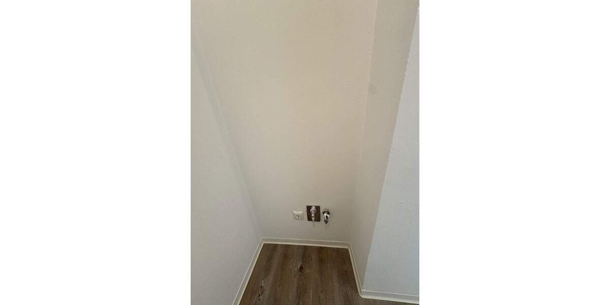 Endlich mal selbst investieren! - Faktor 18-19 Provisionsfreie, SanierteRenovierte 1-Zimmer Wohnung 1 zimmer