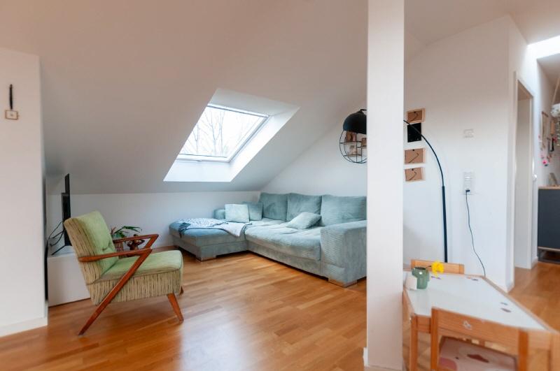 Dachgeschoßwohnung Dresden Loschwitz - 3 Zimmer, 101 m&sup2;, 1.165&euro; | Angebot:26288747