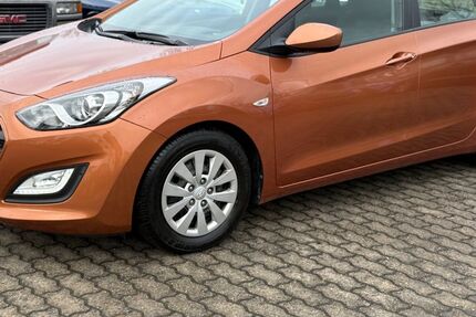 Hyundai i30 75.320 km 6.899 &euro; Hanau 63452