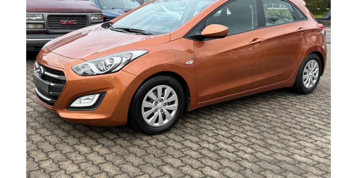 Hyundai i30 75.320 km 6.899 &euro; Hanau 63452