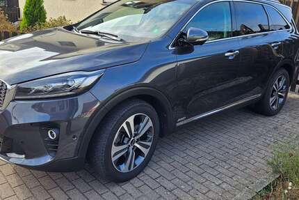 Kia Sorento 62.000 km 28.500 &euro; Oberhausen-Rheinhausen 68794