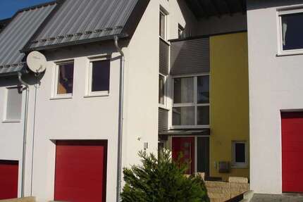 Haus Kaiserslautern - 6 Zimmer, 240 m&sup2;, 2.500&euro; | Angebot:26995337