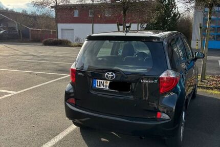 Toyota Verso-S 82.000 km 5.300 &euro; Holzwickede 59439