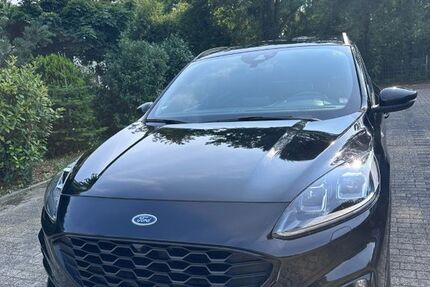 Ford Kuga 131.000 km 22.900 € Mannheim 68309