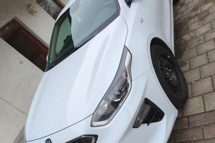 Kia ceed / Ceed 81.000 km 16.500 &euro; Bockhorn 85461