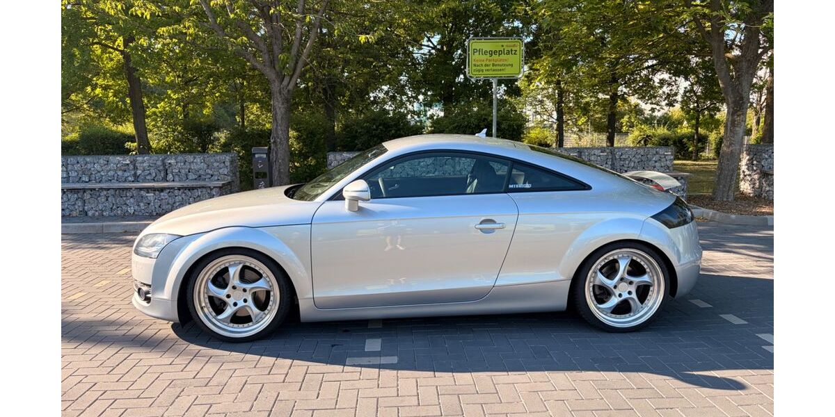 Audi TT 78.400 km 12.990 &euro; Magdeburg 39112