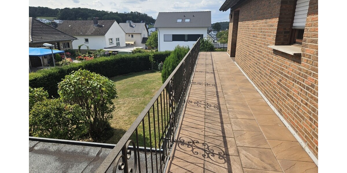 Freistehendes Einfamilienhaus in ruhiger Wohnlage mit Garten und Doppelgarage - Einfamilienhaus Königswinter Thomasberg | Angebot:24846561