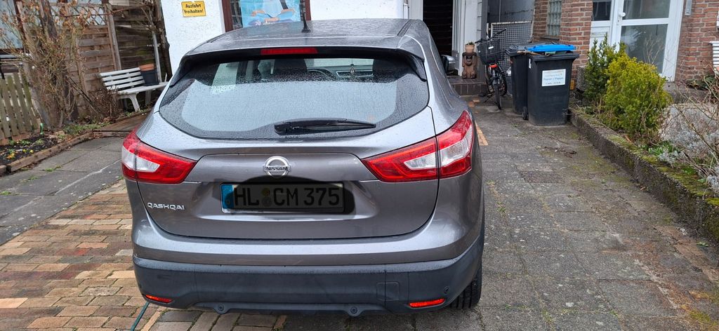 Nissan Qashqai 53.900 km 10.900 &euro; Lübeck 23554