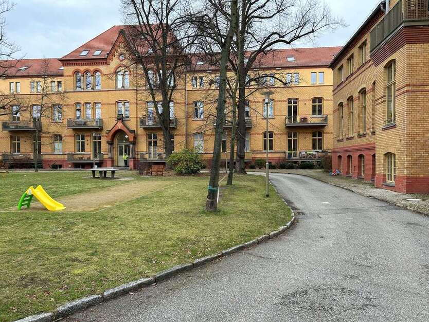 Wohnung zum Mieten in Berlin 700 € 40.79 m²