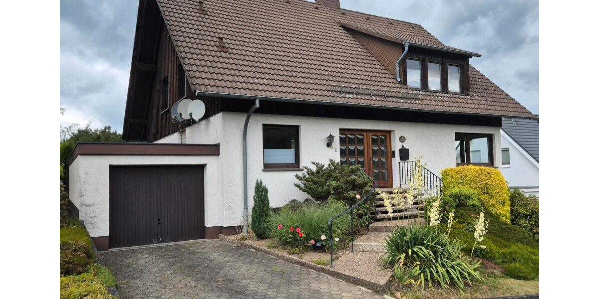 Einfamilienhaus Balve - 8 Zimmer, 241 m&sup2;, 399.000&euro; | Angebot:27160566
