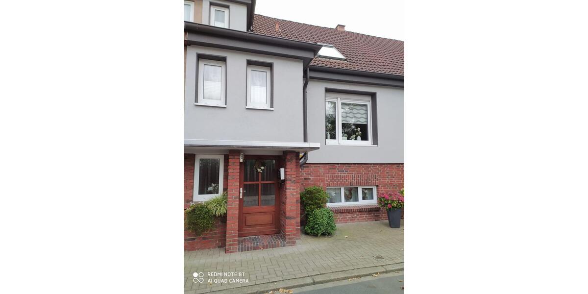 Reihenhaus Wilhelmshaven - 4.5 Zimmer, 110 m&sup2;, 320.000&euro; | Angebot:25261104