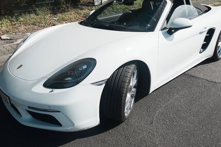 Porsche Boxster 20.300 km 61.300 &euro; Offenbach 63073