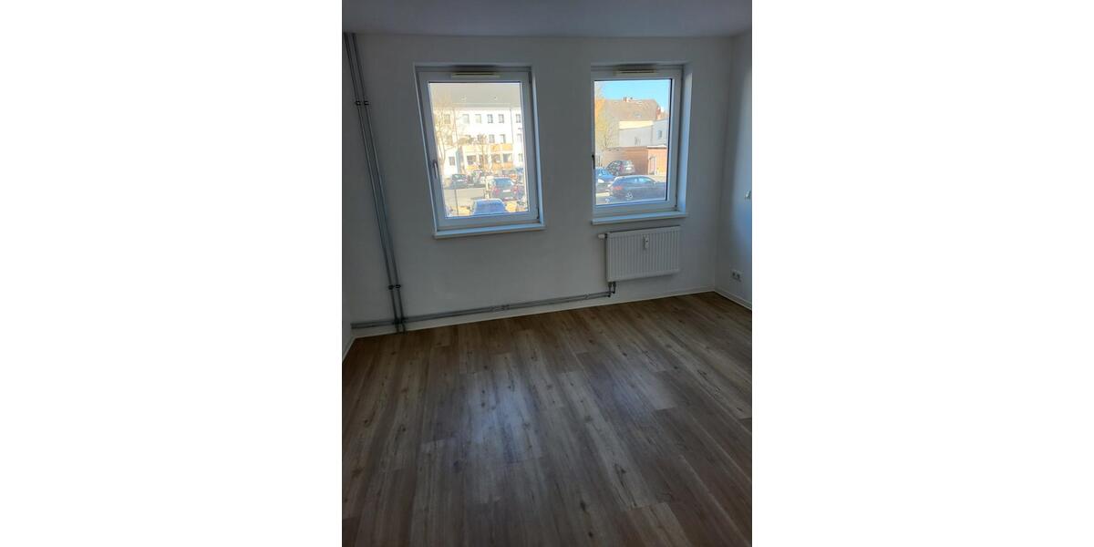 Erdgeschoßwohnung Rathenow - 3 Zimmer, 63 m&sup2;, 341&euro; | Angebot:25499960