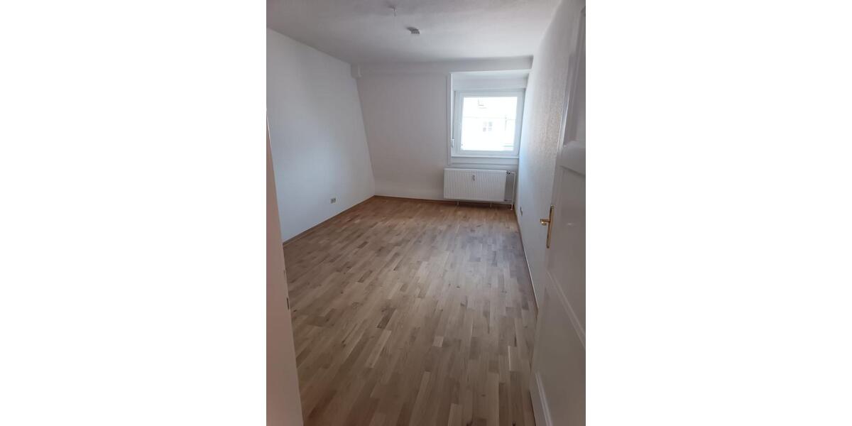 Etagenwohnung Mannheim Fahrlach - 4 Zimmer, 100 m&sup2;, 1.049&euro; | Angebot:25932426