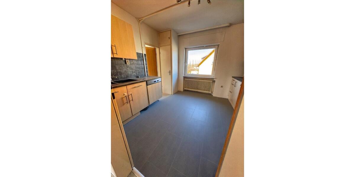 Etagenwohnung Borken (Hessen) - 4 Zimmer, 100 m&sup2;, 750&euro; | Angebot:25353133