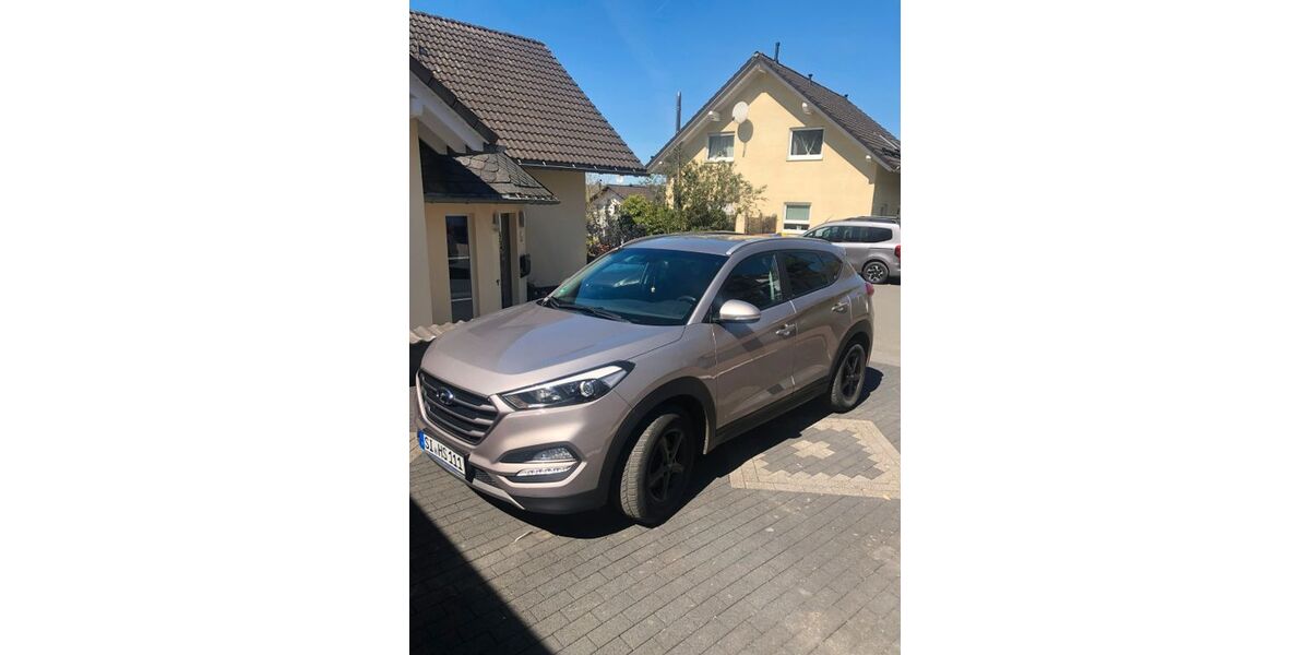 Hyundai TUCSON 95.000 km 14.900 &euro; Kreuztal 57223