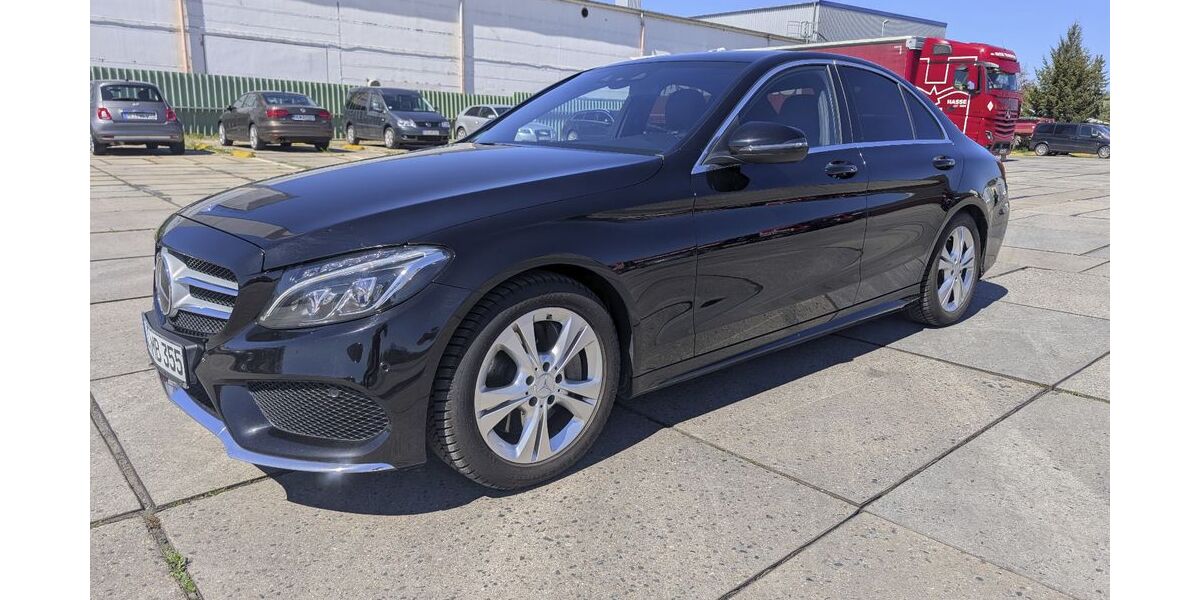 Mercedes-Benz C 250 126.233 km 18.900 &euro; Radebeul 01445