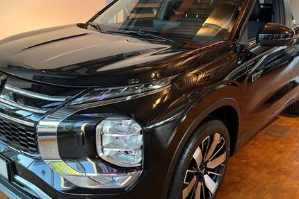 Mitsubishi Outlander 1.954 km 50.900 &euro; Hamburg-Neugraben 21149