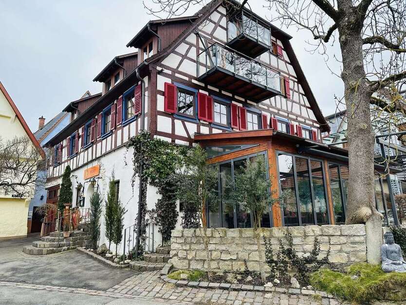 Haus zum Kaufen in Münsingen 869.000 € 301 m²