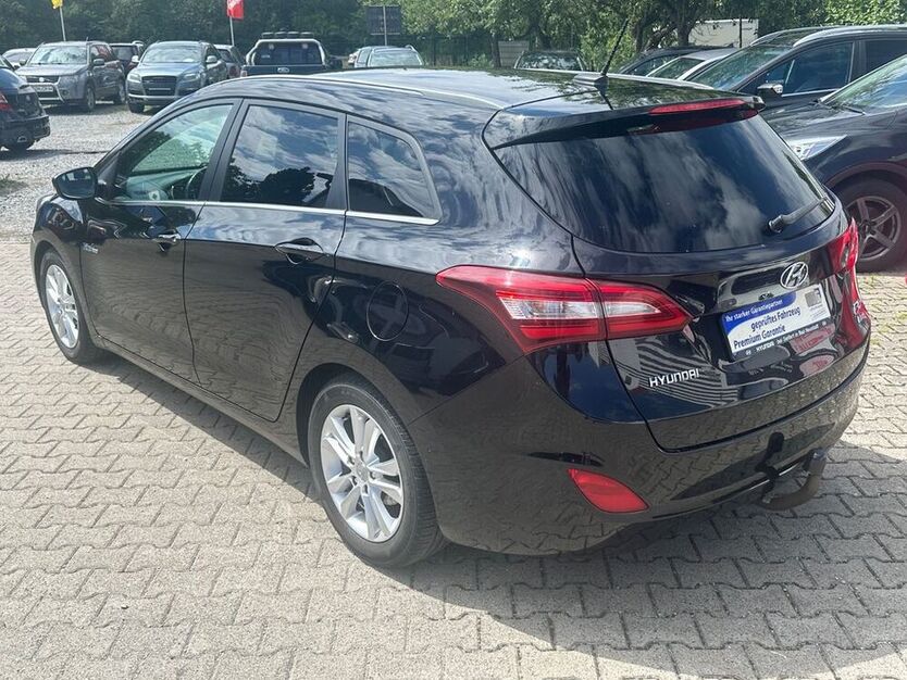 i30