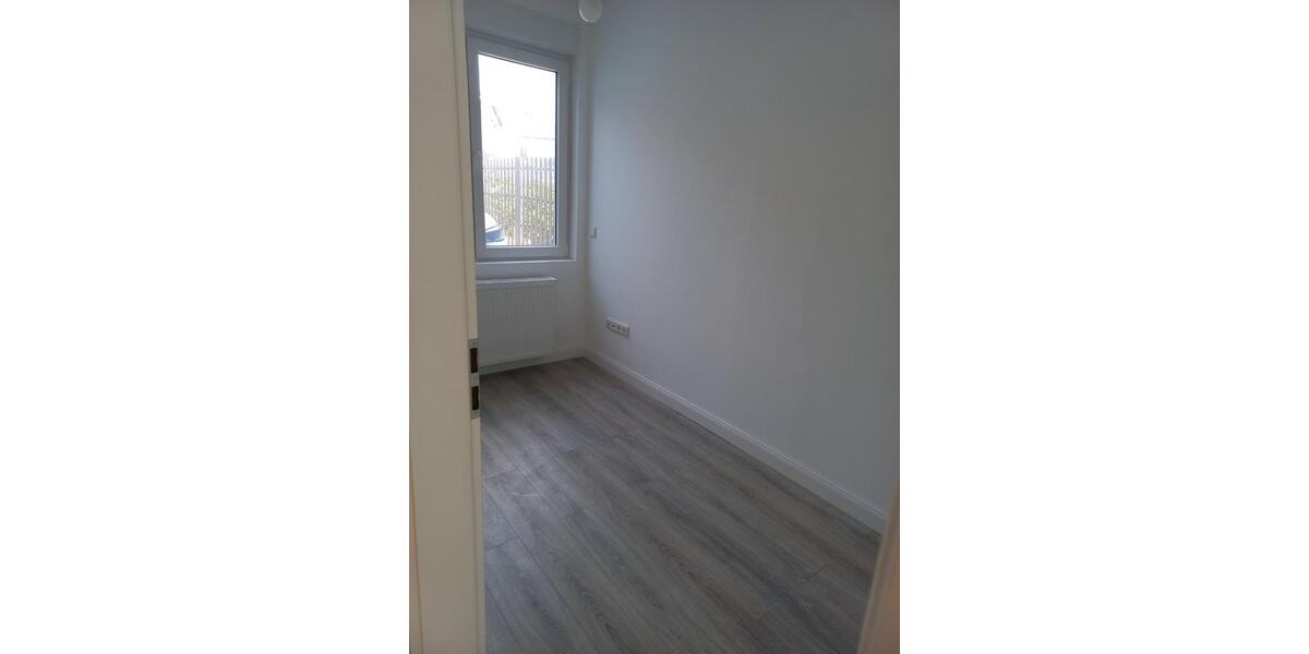 Erdgeschoßwohnung Hückeswagen - 4 Zimmer, 150 m&sup2;, 1.500&euro; | Angebot:24749916