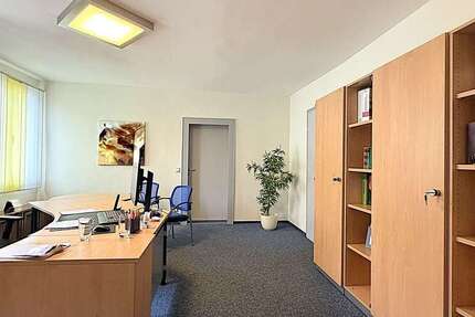 Büro in Oberkirch 950 € 180 m² zimmer