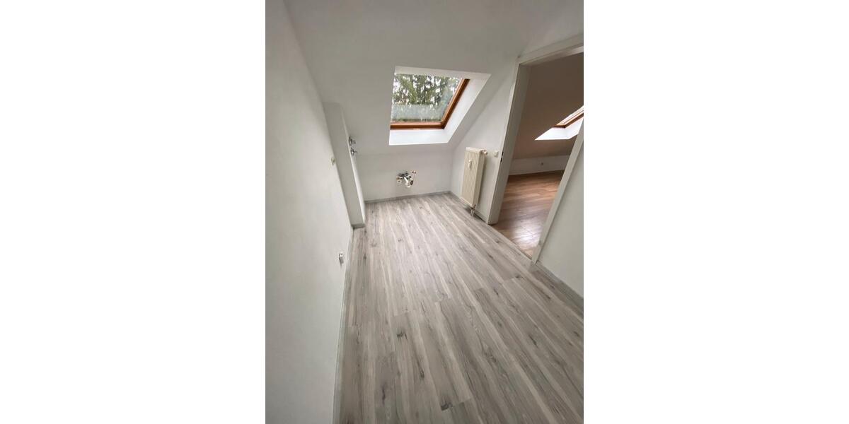 Dachgeschoßwohnung Gundelfingen an der Donau - 3 Zimmer, 75 m&sup2;, 228.000&euro; | Angebot:26060588