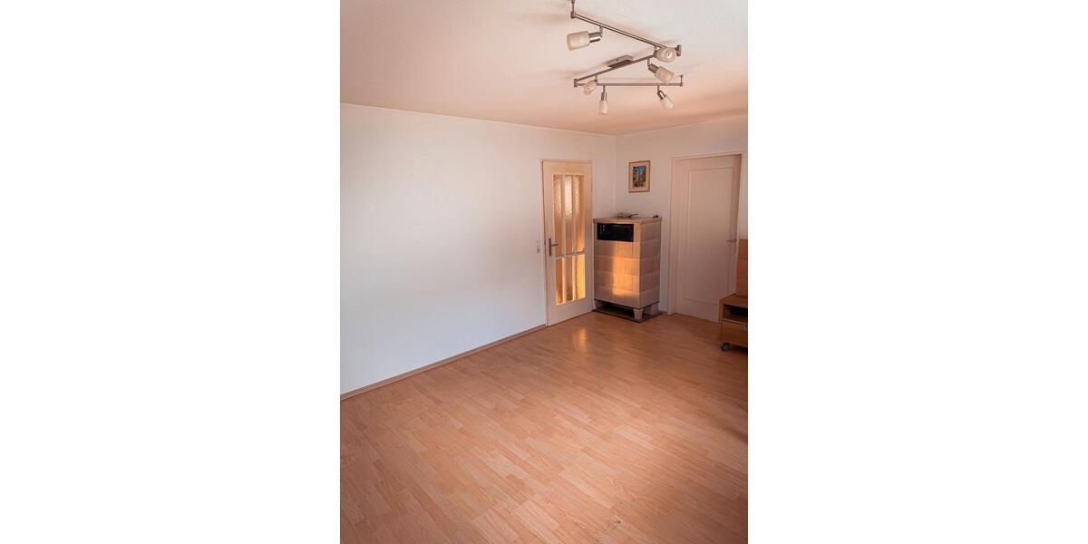Etagenwohnung Bad Urach - 3 Zimmer, 63 m&sup2;, 169.000&euro; | Angebot:26439576