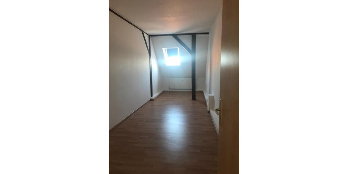 Dachgeschoßwohnung Trebbin - 4 Zimmer, 121 m&sup2;, 1.209&euro; | Angebot:25457053
